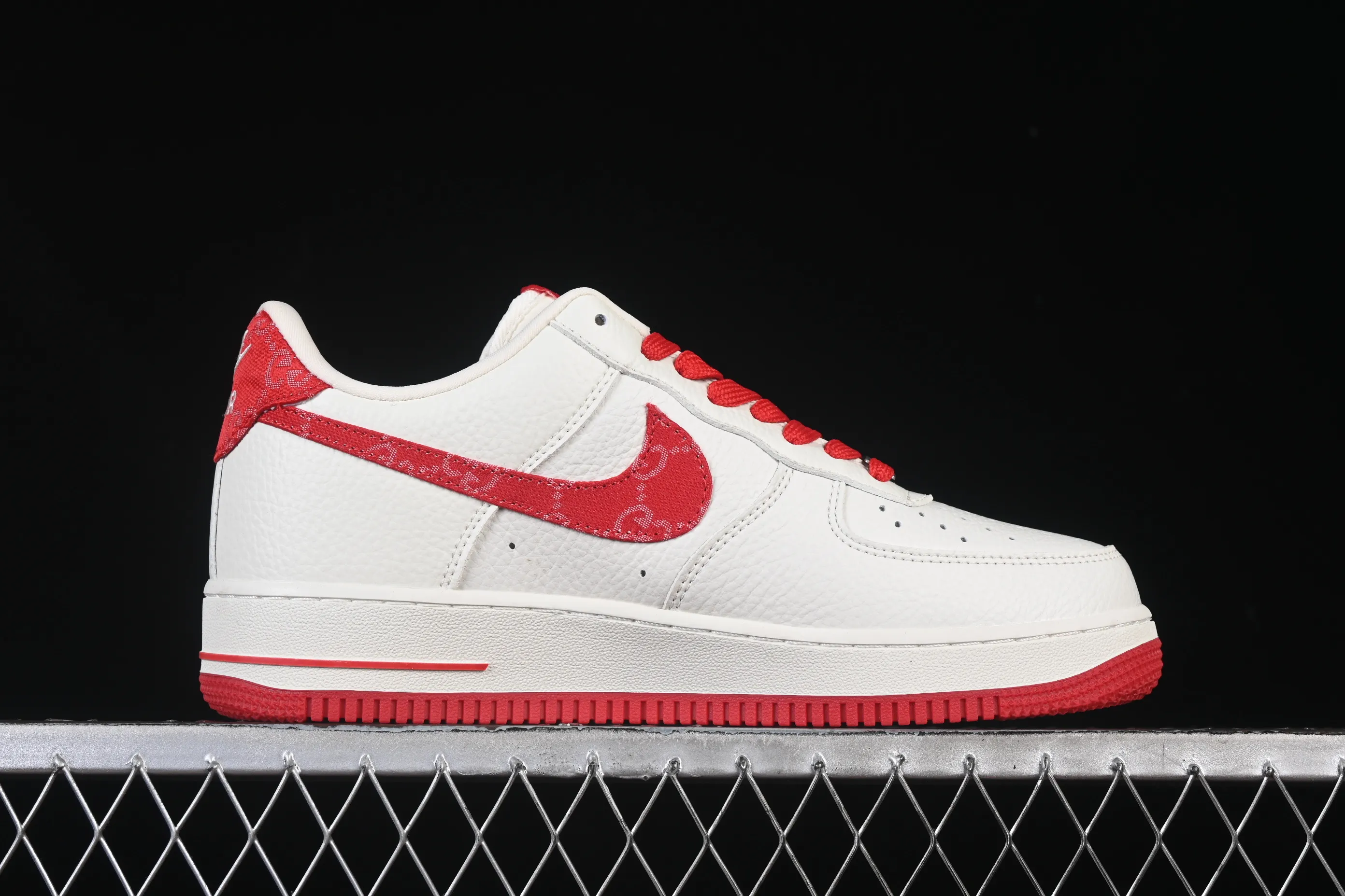 All categories Nk Air Force 1 Air Force series Nk Air Force 1 Low Air Force low-top Nike Air Force 1'07 Low Gucci co-branded white and red Air Force 1 low-top casual sneakers SC0601-570